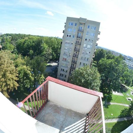 Ul. Ugorek Kolo Areny Daire Krakow Dış mekan fotoğraf