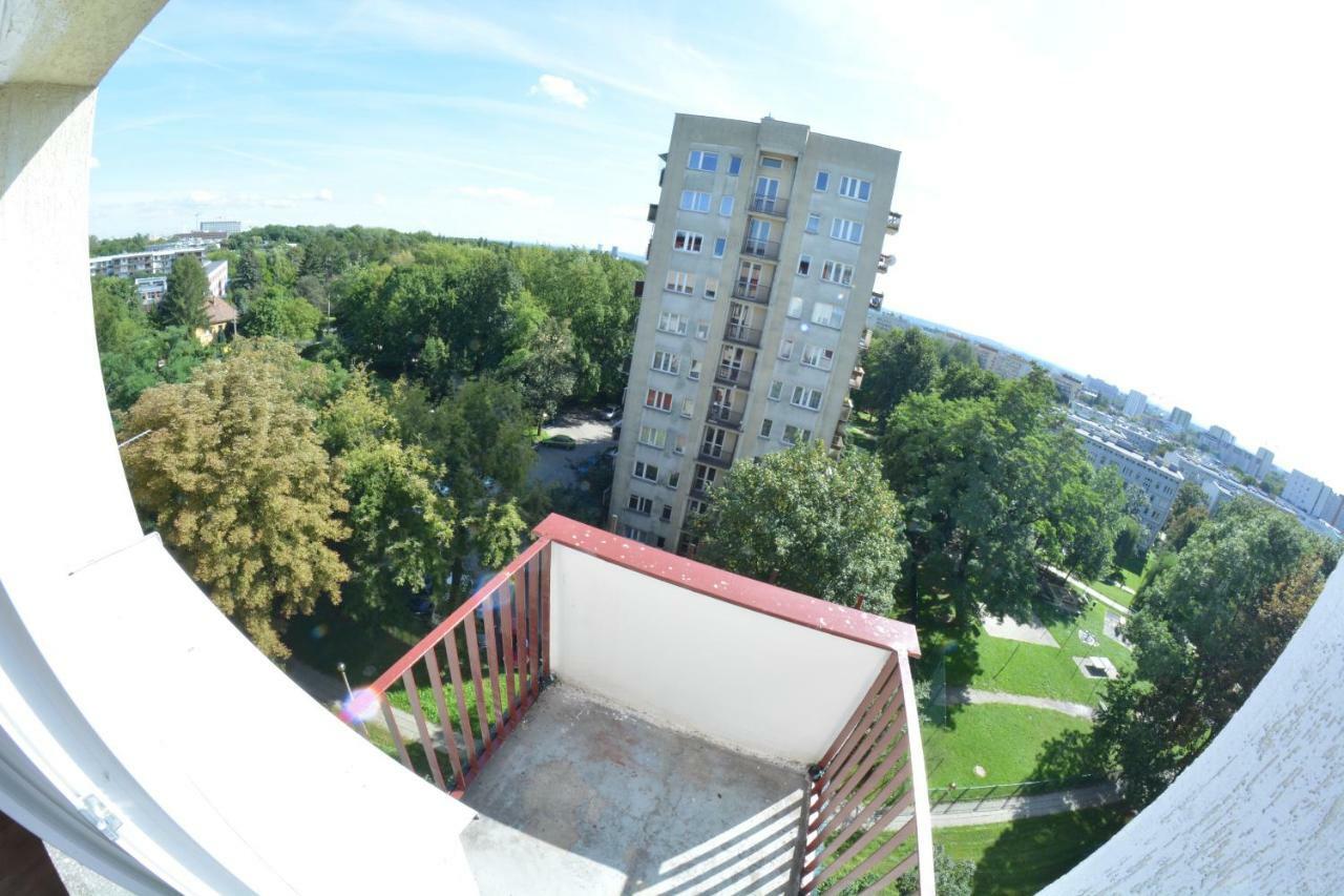 Ul. Ugorek Kolo Areny Daire Krakow Dış mekan fotoğraf